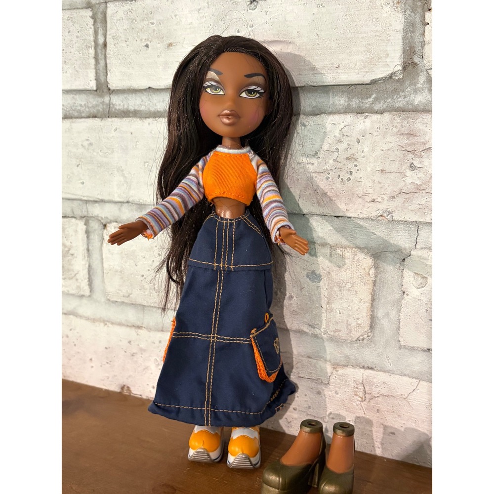 Bratz 20 Yearz Special Anniversary Edition Sasha Bunny Boo fashion doll